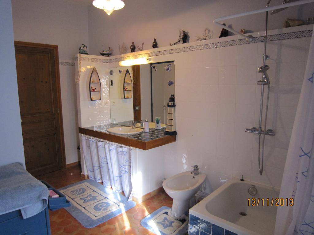 La Frandomiere Bed & Breakfast Saint-Martin-de-Londres Room photo