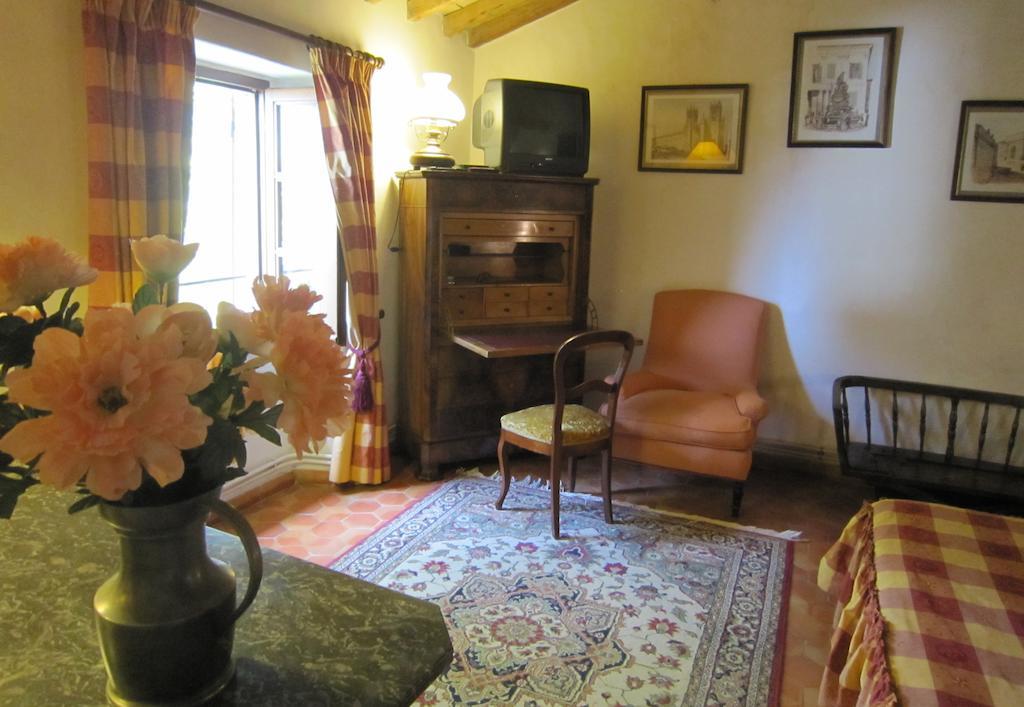 La Frandomiere Bed & Breakfast Saint-Martin-de-Londres Exterior photo